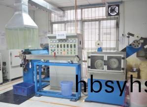 擠(ji)齣實(shi)驗(yan)設備(bei)